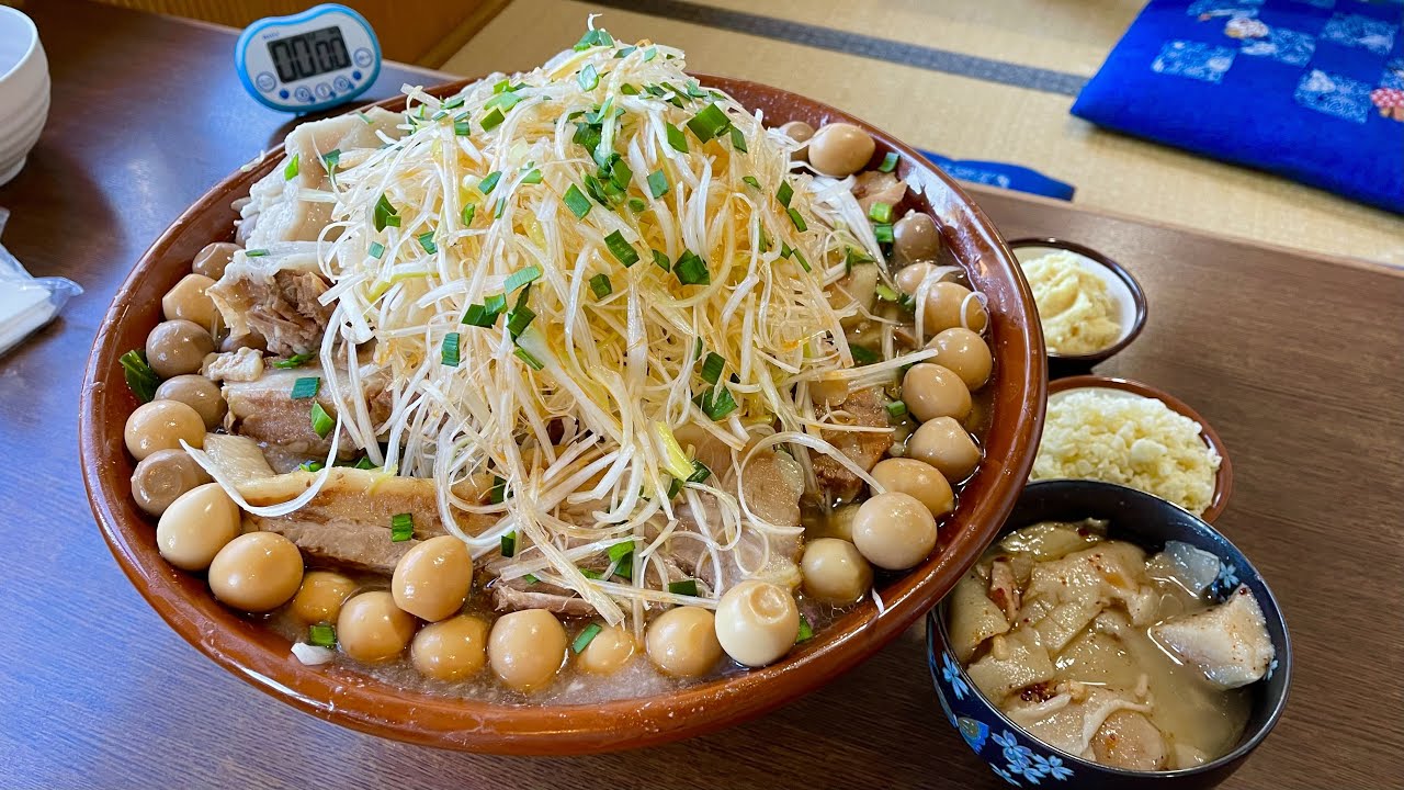 【大食い】麺が極太の二郎系ラーメンと格闘してみた‼️【デカ盛り】