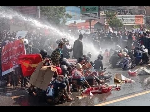 【現地からの映像】ミャンマー抗議行動に警官隊が発砲　死者・負傷者も　催涙弾や放水に、非暴力で抵抗する市民たちの姿も #SaveMyanmar