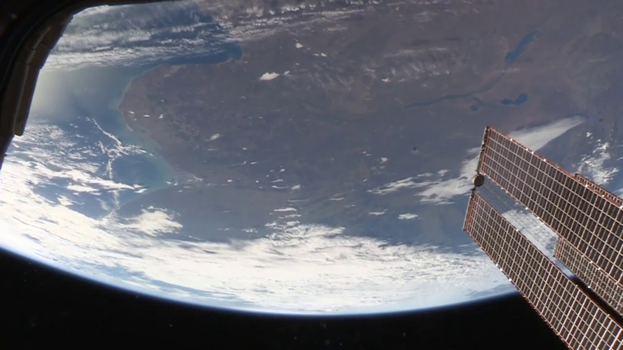 野口宇宙飛行士の宇宙暮らし　030 地球を見る窓