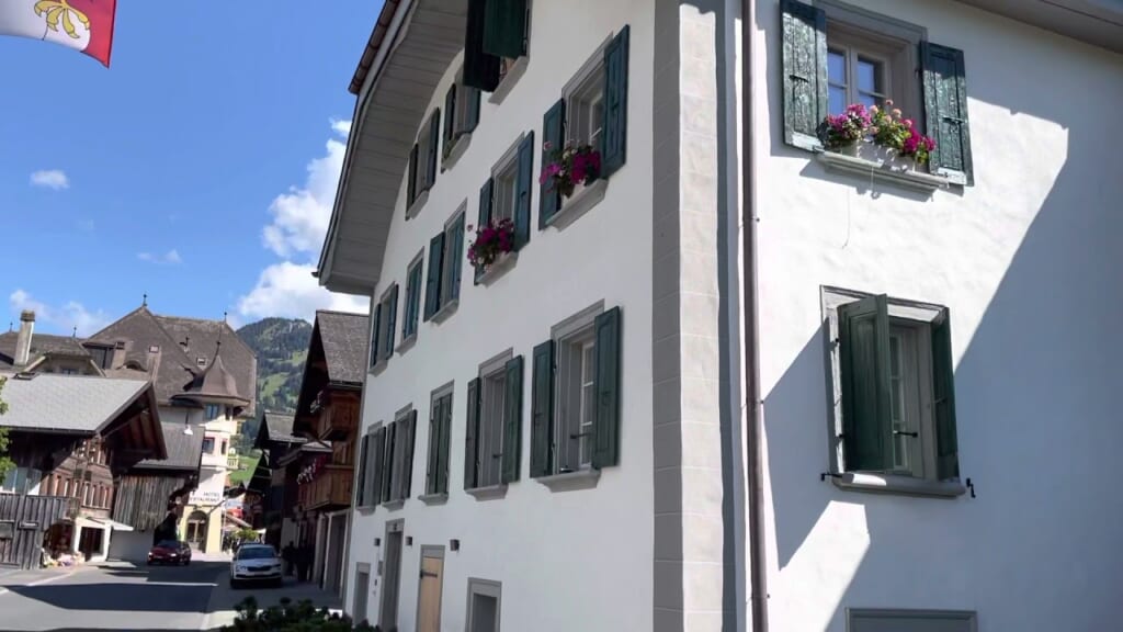 可愛すぎるスイス、ザーネンの町を散策してみた。 芸能人YouTubeまとめ