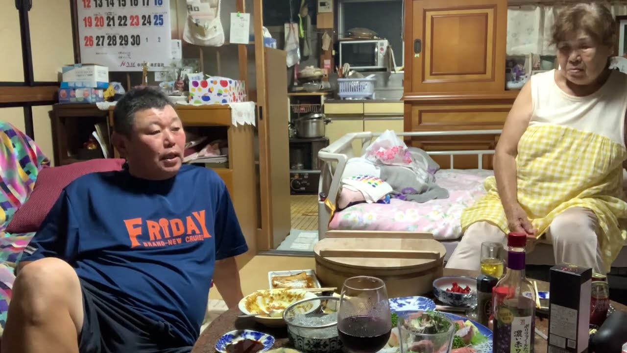 【実家】84歳のおふくろとご飯食べながら野球中継