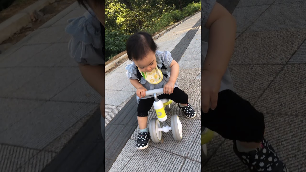 【3輪車】D-bikeを乗りこなす1歳5ヶ月　＃Shorts
