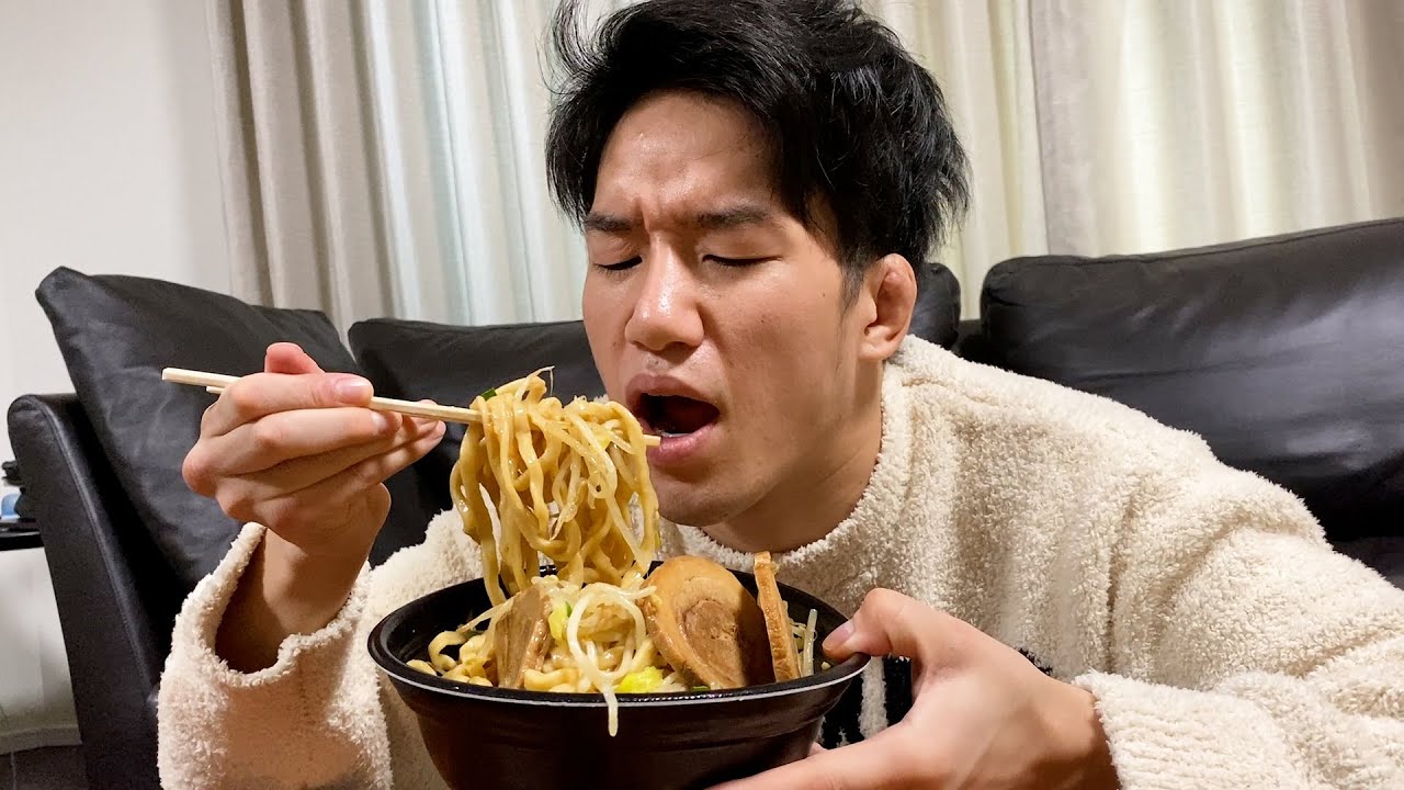 寝起きで野郎ラーメン大盛り食べてみた