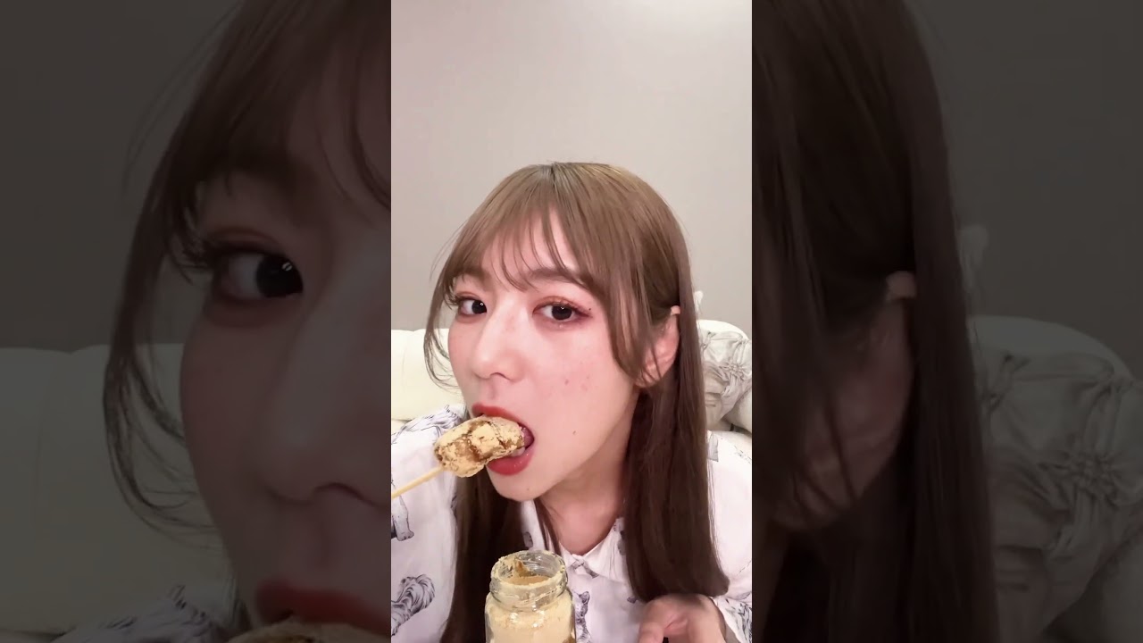 北野日奈子がみたらし団子を食べるだけの動画🍡