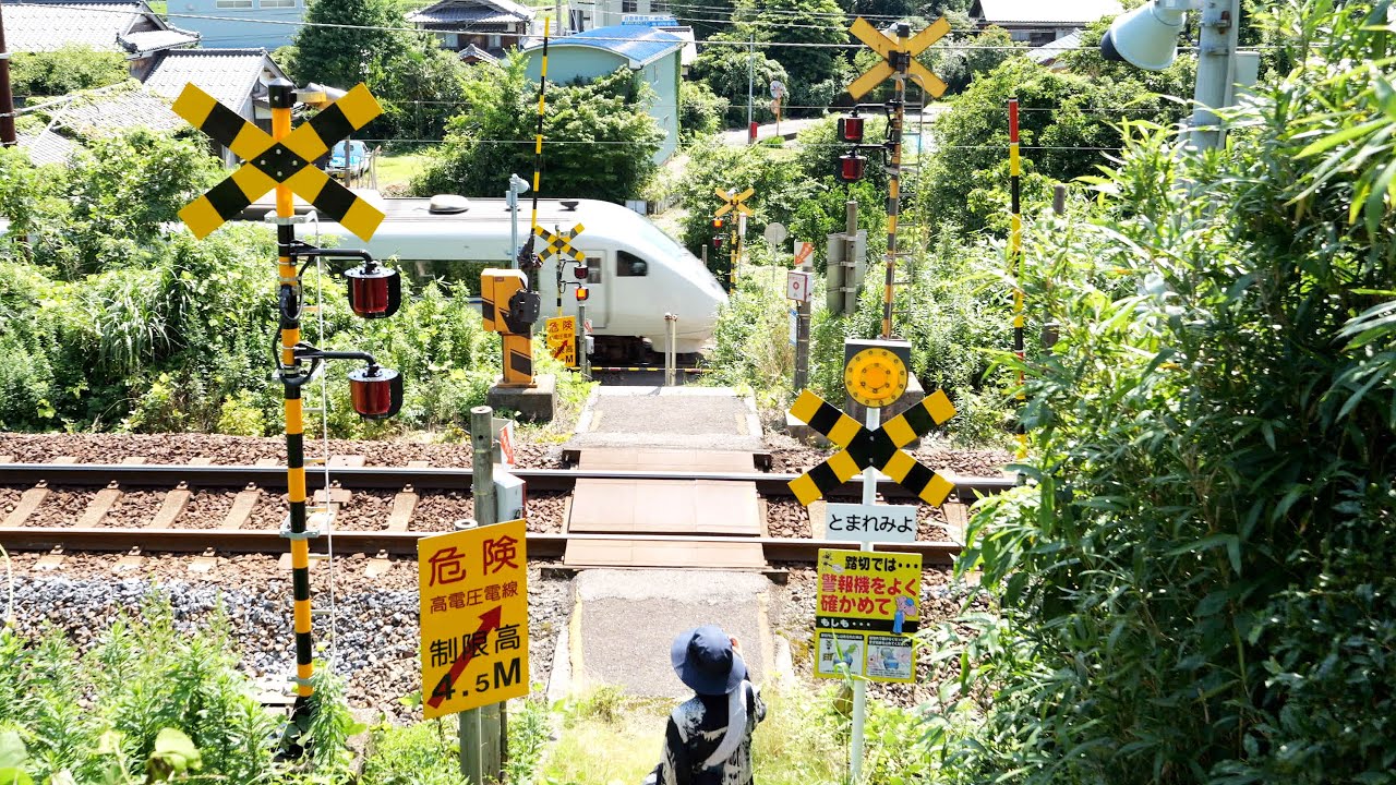 階段踏切 敦賀駅付近にある禅源寺踏切（上・下）を見てきた