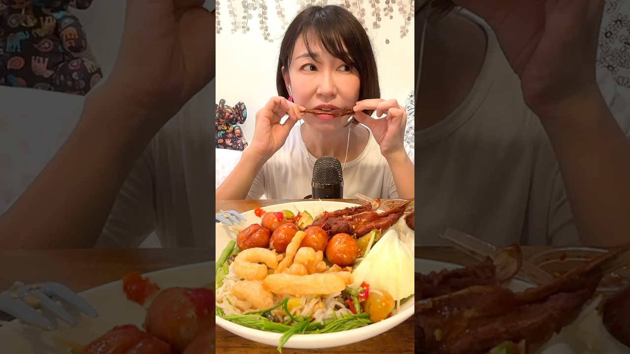 【ASMR】アヒルのくちばし＆辛い麺を食べる音#asmr #パッタイ早希#桜稲垣早希#タイ料理を食べ尽くす