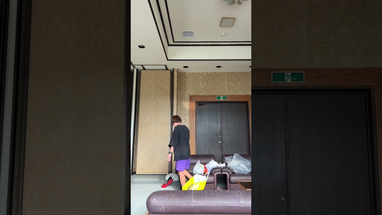 ショートテッテレー！帽子の下には大量のムカデ！