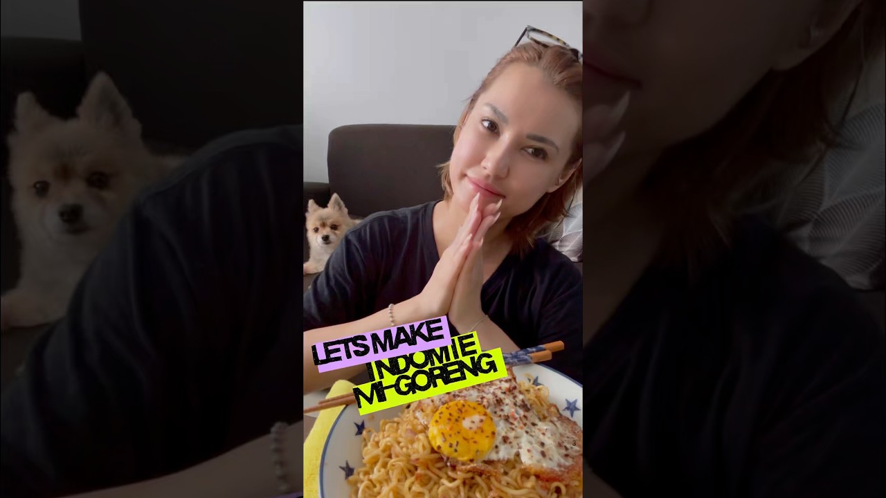 Indomie Mi-Goreng🇮🇩♥️🤍 My favorite from Indonesia #cookingnimaria #mariaozawaofficial
