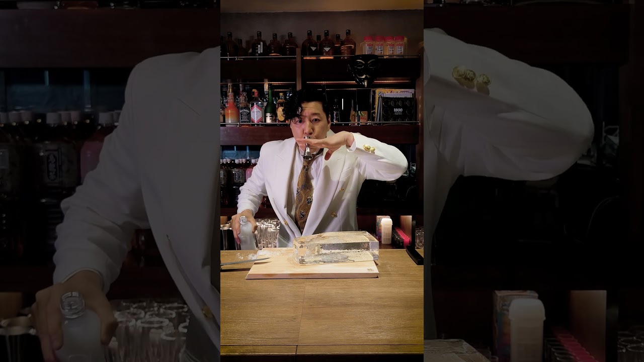 【世界が注目してない】のどが渇いているバーテンダー