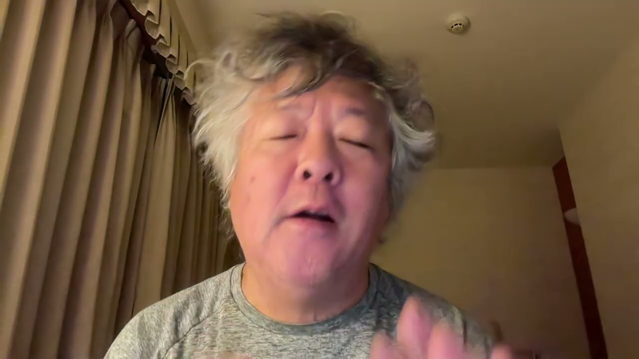 ドナルド・トランプです。日本のみなさん、ありがとう！　私はアメリカ合衆国最後の大統領になります！　えっ、どういうことかって？（笑）