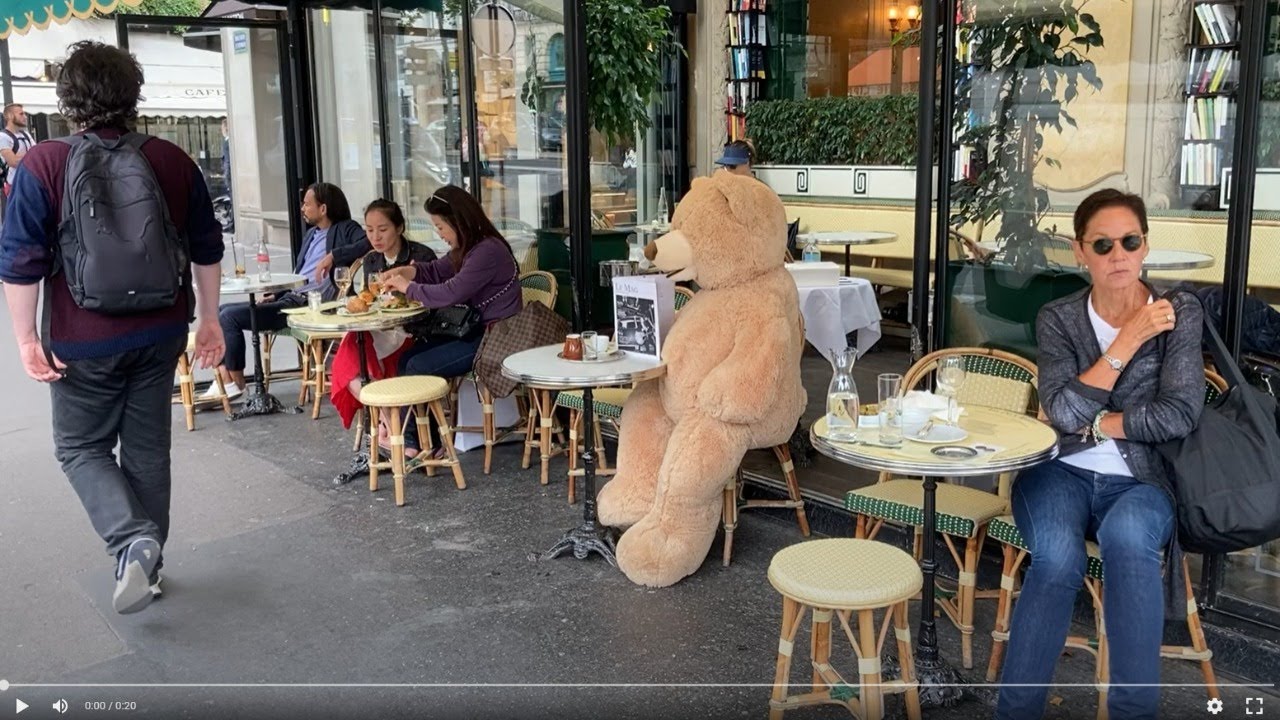 うっすうっす。