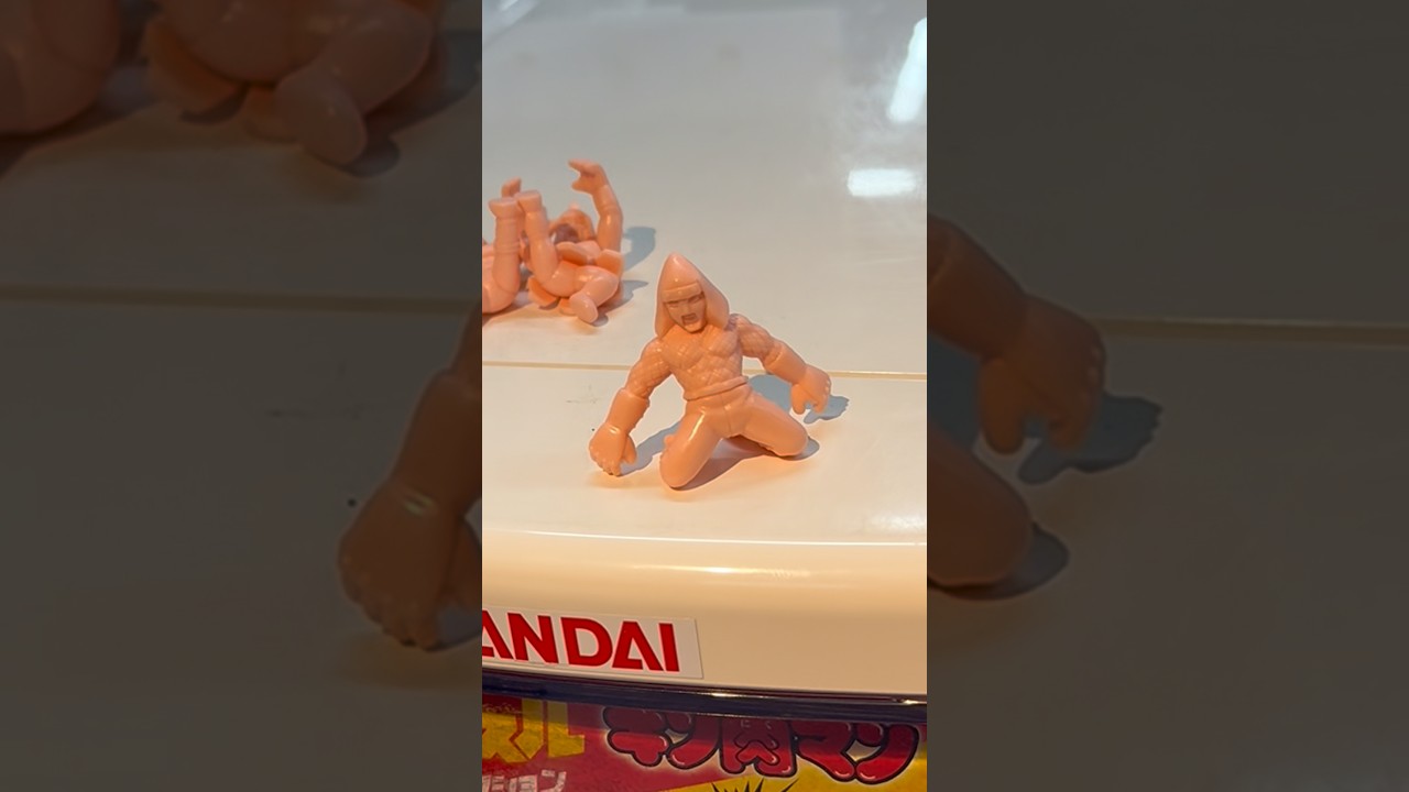 あの滑り込む演歌歌手の人！紅白歌合戦出てはった！全然名前出てこない！ #濱口優 #よゐこ #ガシャポン #キンケシ26