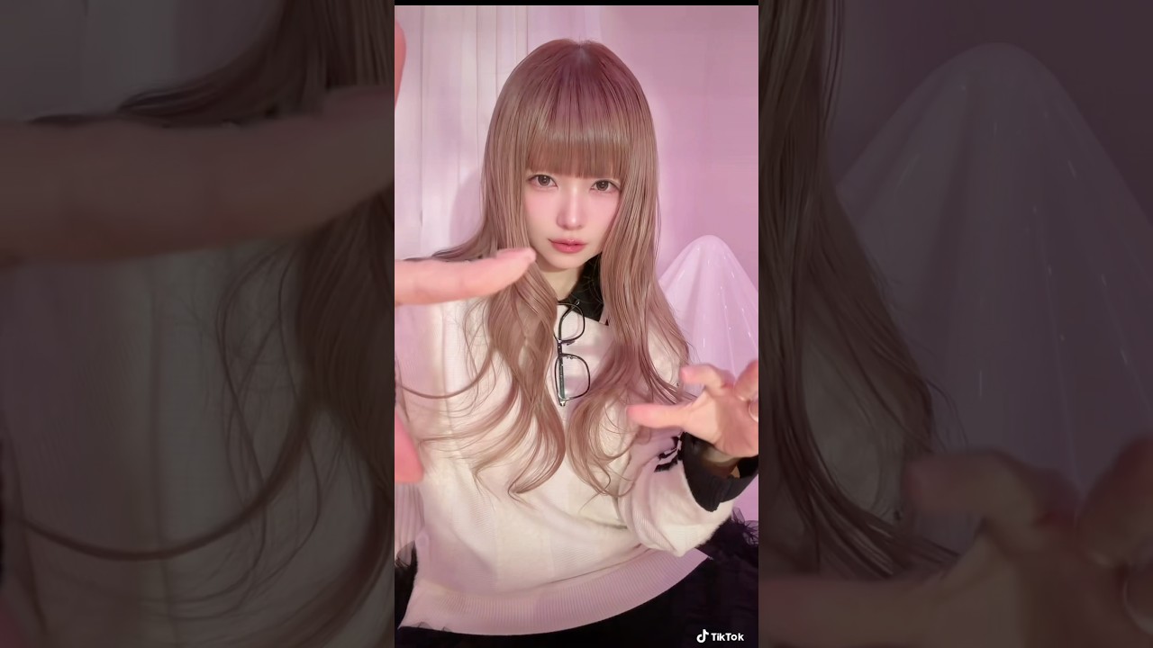 前髪ぱっつんにしました✂️カラコンは新作