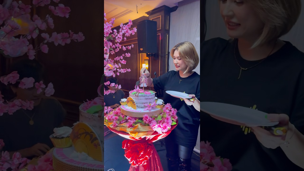 Thank you so much @crumbscakeart9276  #mariaozawaofficial #birthdaycake