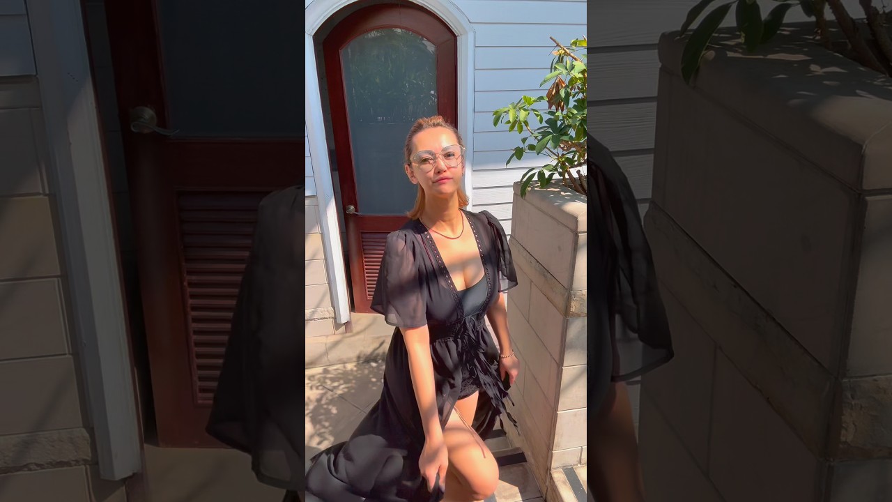 Sun kissed by the poolside 💋💋 #mariaozawaofficial #bangkokthailand #travelwithmaria #sunkissed