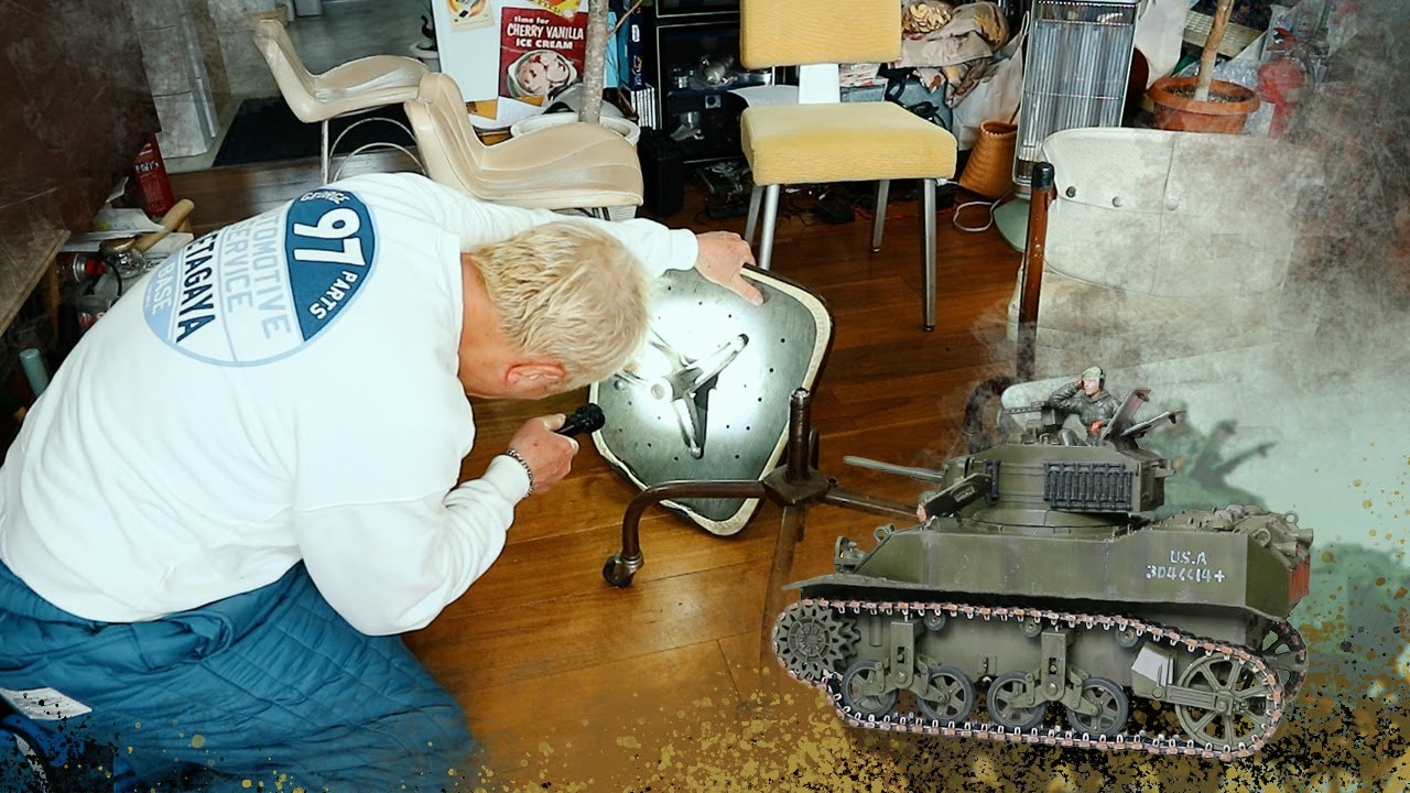 世田谷ベースのテーブルと椅子